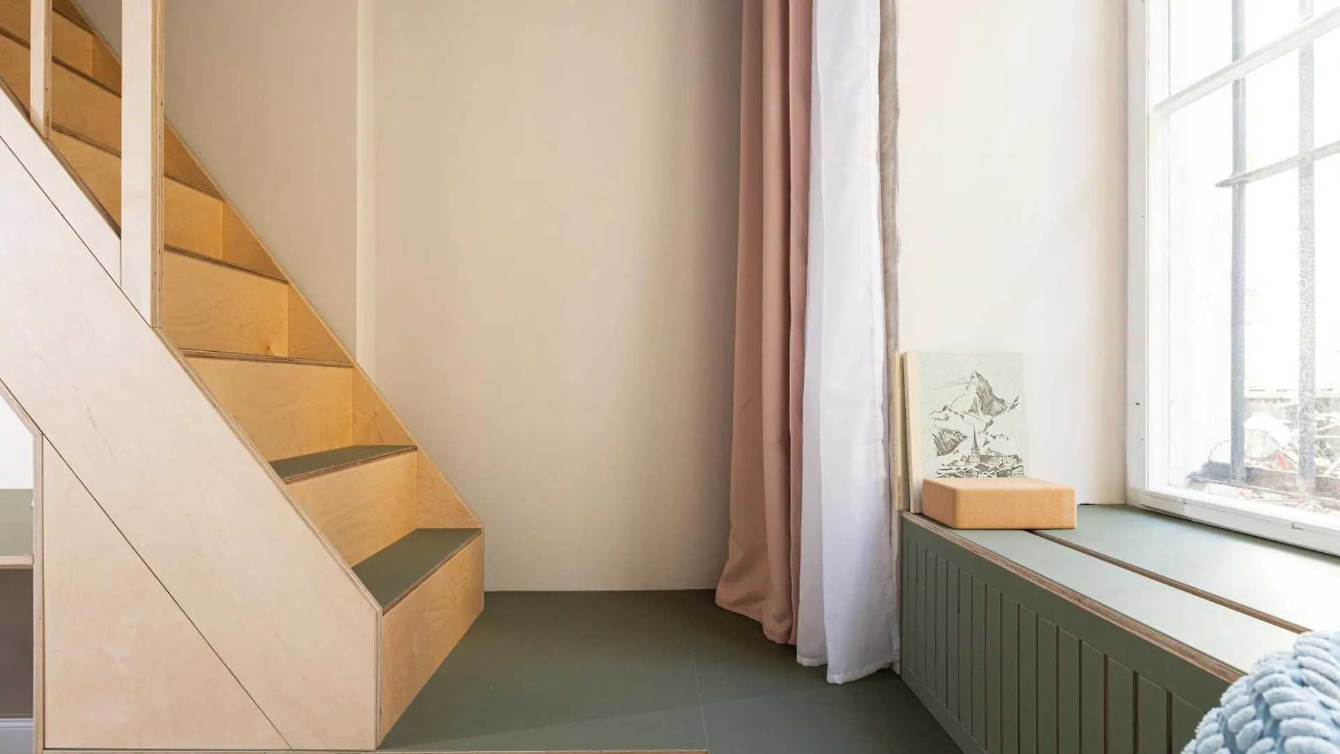 Apartment 3 Bdr Apt In Prenzlauer Berg With Cinema Berlin