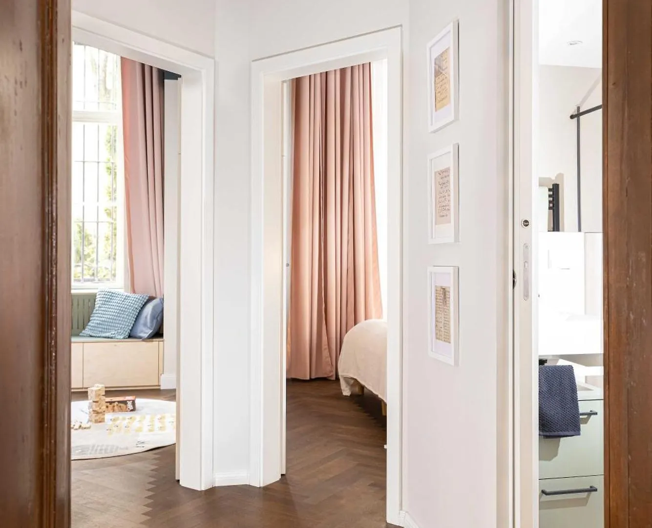 3 Bdr Apt In Prenzlauer Berg With Cinema Berlin Apartment