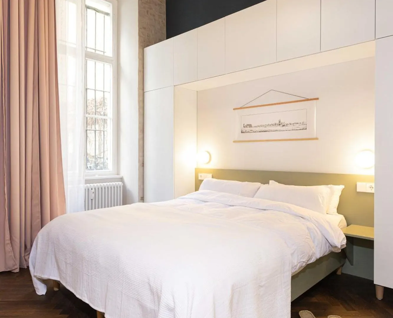 3 Bdr Apt In Prenzlauer Berg With Cinema Berlin